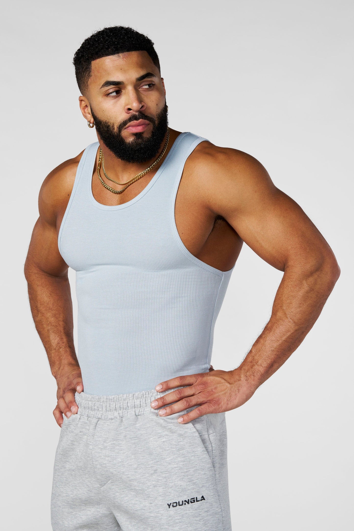 3075 - The Ultimate Wife Lovers